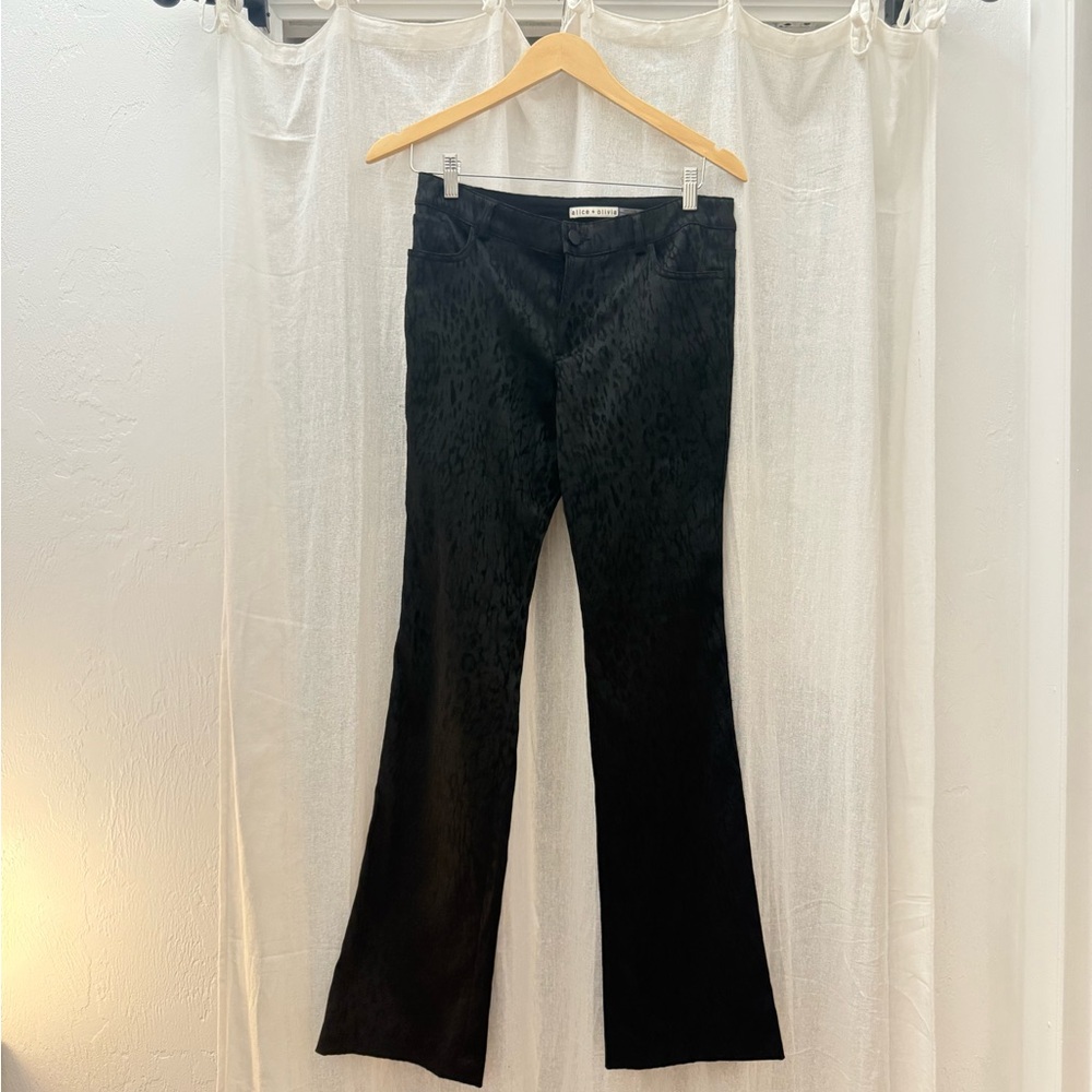 Alice + Olivia Black leopard pants